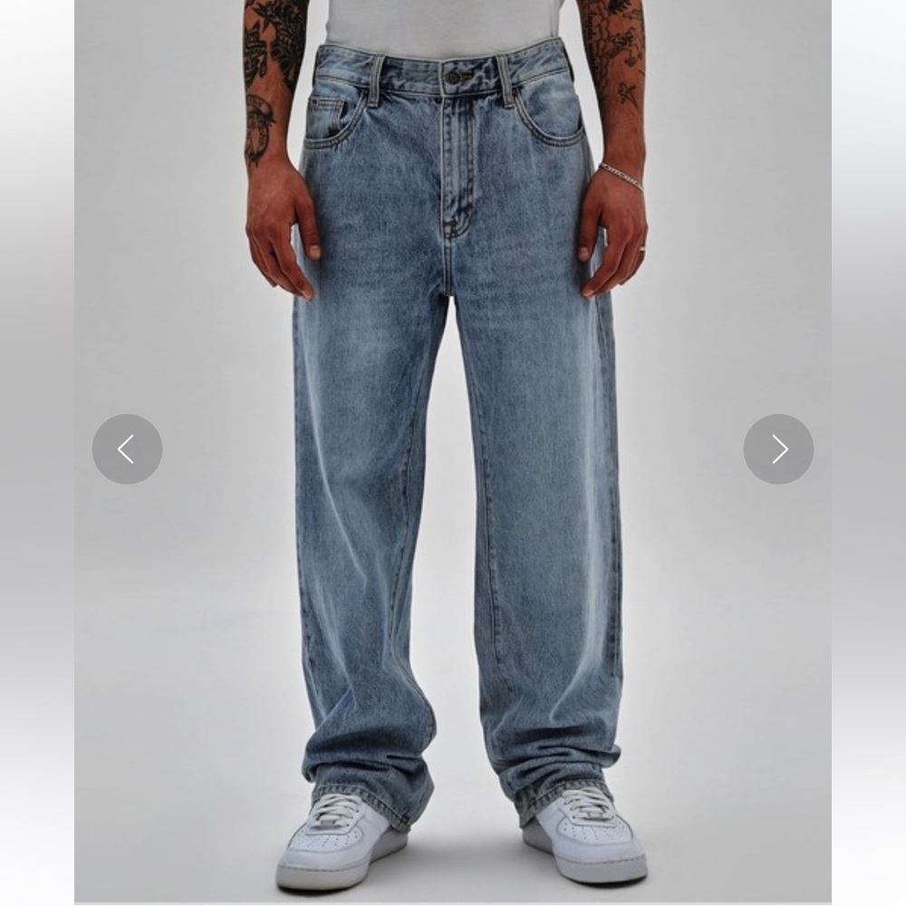 New GUESS Men's Relaxed Fit Light Blue Jeans Sz 32